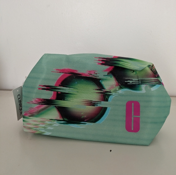 NWT Clinique Green Abstract Design Make Up Pouch - Picture 2 of 4